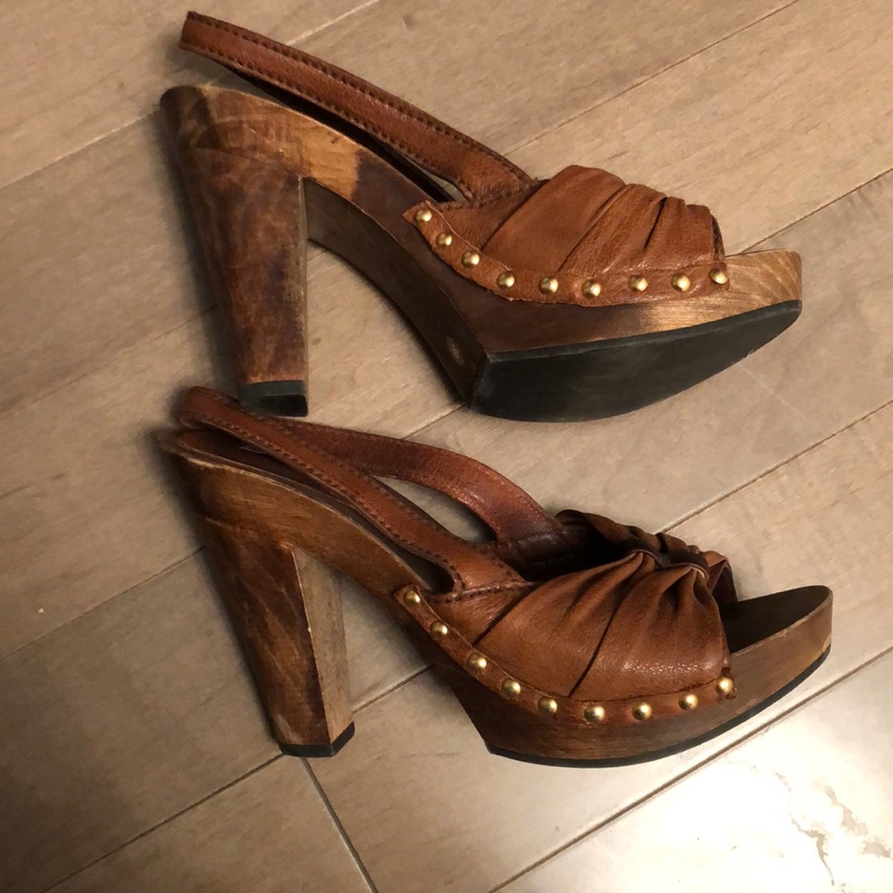 Sandals - Picture 3 of 3